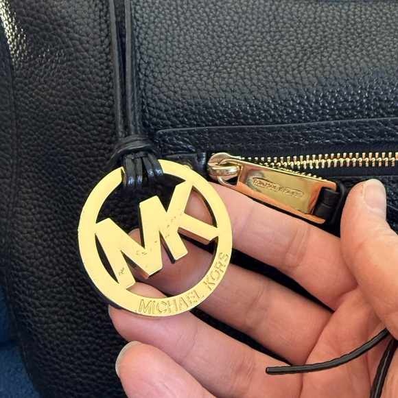 SALE_Michael Kors Black Pebble Leather Hobo Soft & Supple Exc. Cond! Not Outlet - Picture 4 of 13